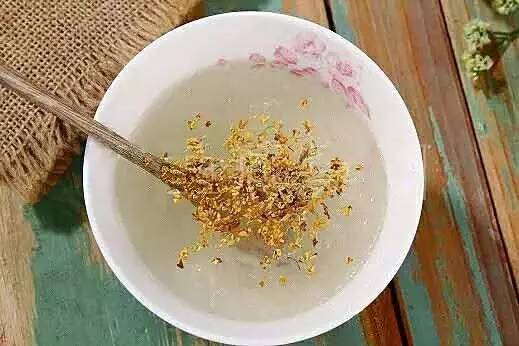 Tổ yến hoa mộc thảo