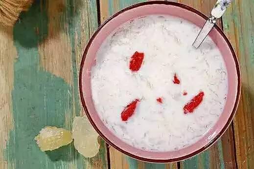 Tổ yến chưng sữa kỷ tử